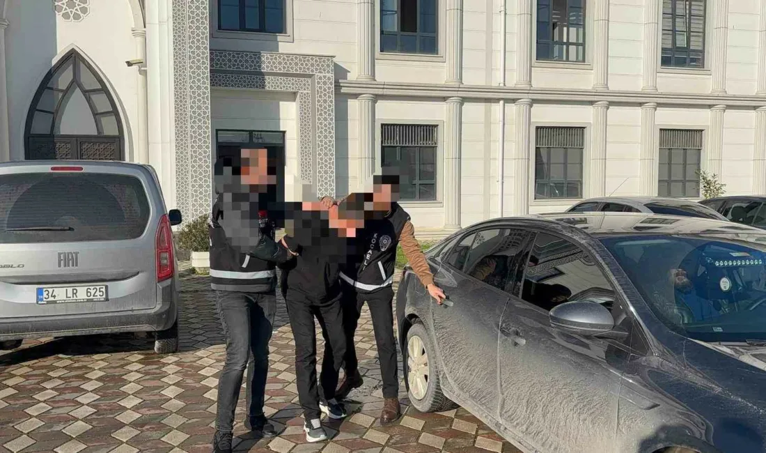 Kocaeli’nin Gebze ilçesinde tren istasyonunda boşanma aşamasındaki eşini tabancayla vurarak