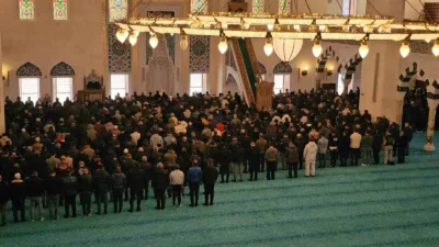 Zonguldak’ta 11 ayın sultanı Ramazan ayının ilk cuma namazı, kentin