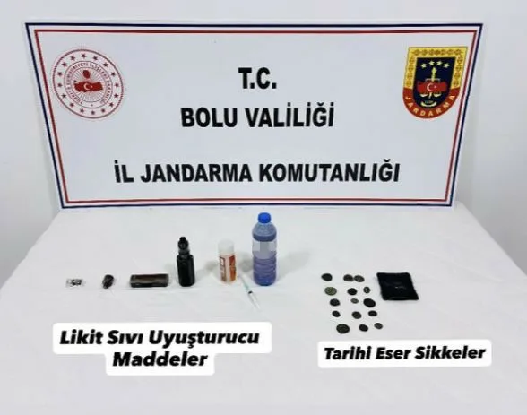 Bolu’da jandarma ekiplerince gerçekleştirilen arama faaliyetlerinde bir araçta uyuşturucu hammaddesi