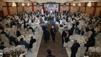 DÜZCE(İHA) – Düzce’de Ramazan ayının ilk iftar yemeğinde şehit yakınları,