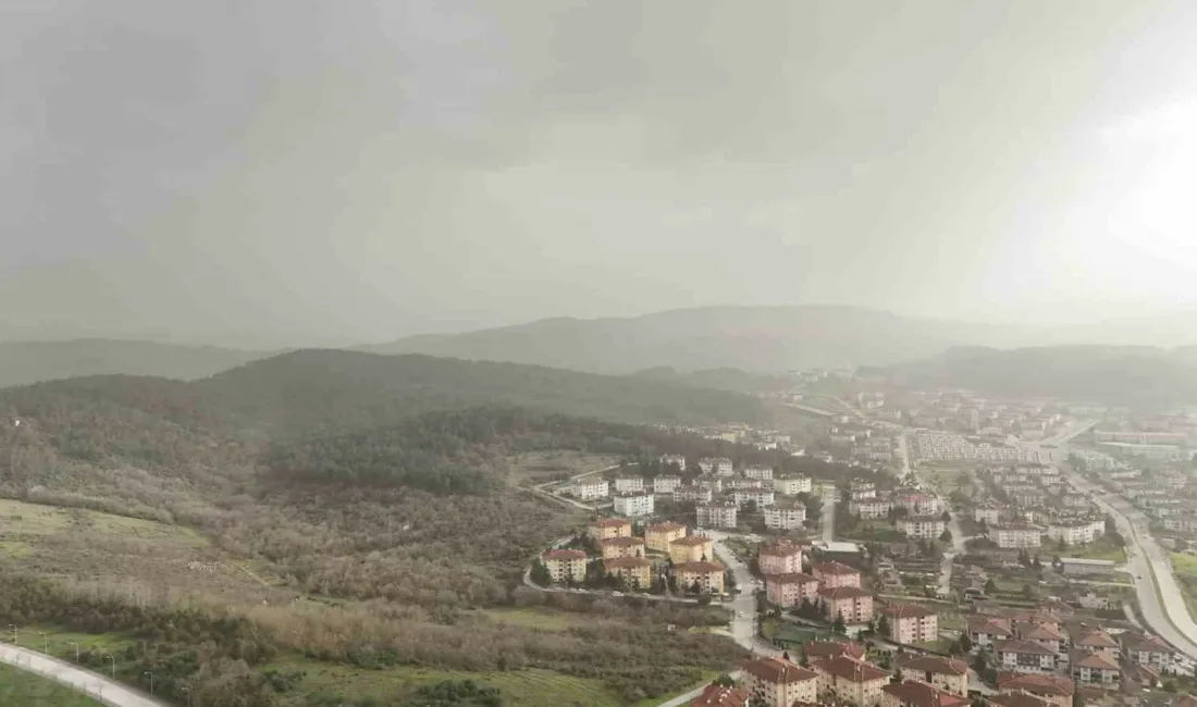 DÜZCE (İHA) – Meteoroloji Genel Müdürlüğünün uyarısının ardından Düzce’de toz