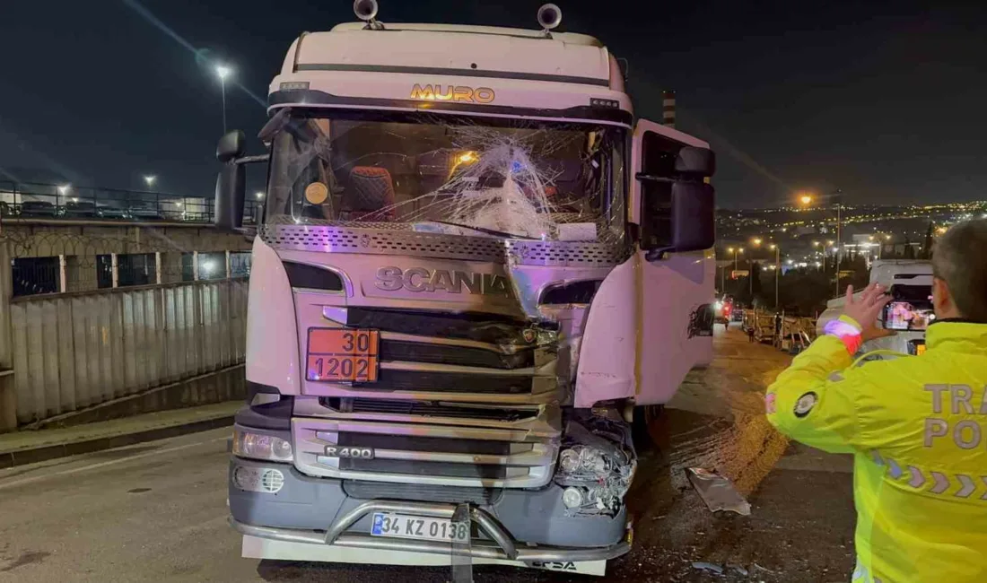 Kocaeli’de freni boşalan park halindeki tankerin geri kayması neticesinde 3