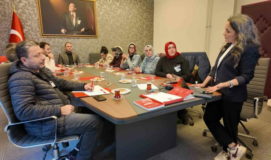 DÜZCE (İHA) – GençTek Projesi kapsamında düzenlenen bilgilendirme ve planlama