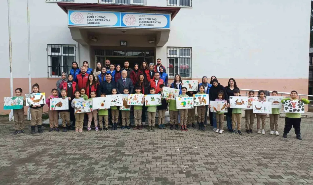 DÜZCE (İHA) –Şehit Yüzbaşı Beşir Bayraktar İlkokul ve Ortaokulu’nda öğrencilen