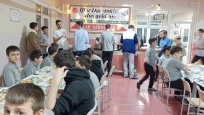 Zonguldak’ın Devrek İlçesinde Gürbüzler Kur’an Kursunda her yıl geleneksel olarak