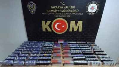 Sakarya’nın Adapazarı ilçesinde polis ekiplerince yapılan kaçakçılık operasyonunda 16 bin