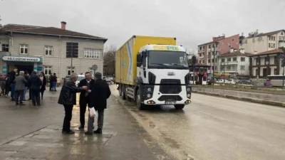 Kastamonu’da yolun karşısına geçmek isterken kamyonun çarptığı vatandaş hayatını kaybetti.