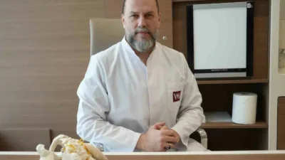 Dünyada yaygınlaşan tam kapalı omurga cerrahisinin bel fıtığı ve dar