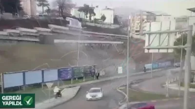 Karabük’te polis ekiplerinin “dur” ihtarına uymayarak kaçan ve trafiği tehlikeye