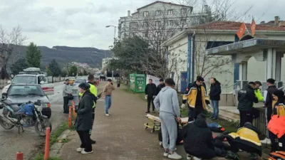 Kastamonu’nun Cide ilçesinde otomobil ile motosikletin çarpıştığı kazada 2 kişi