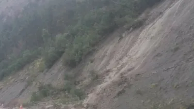 Kastamonu’nun Çatalzeytin ile Doğanyurt ilçelerinde yağışların ardından heyelanlar meydana geldi.