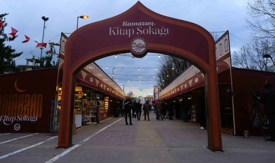 Sakarya Büyükşehir Belediyesi tarafından geleneksel hale getirilen Kitap Sokağı, Ramazan