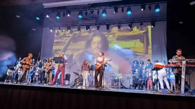 Kocaeli’de merhum sanatçı Barış Manço hatırasına düzenlenen “Her Zamanın Barış
