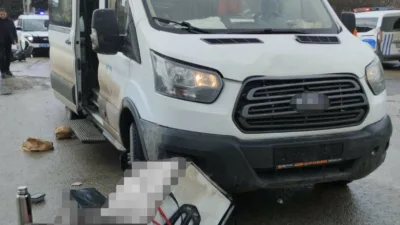 Karabük’te öğrenci servisi ile çarpışan motosikletin sürücüsü, kaldırıldığı hastanede hayatını