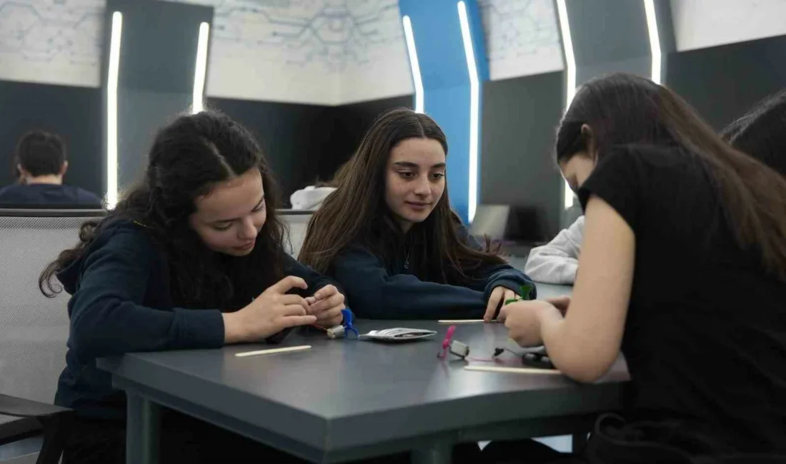 Düzce Belediyesi Bilim Merkezi, birçok etkinliğin yanı sıra gerçekleştirdiği sosyal
