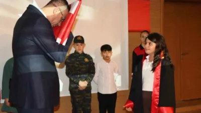 Sakarya’da Kaynarca Cumhuriyet Başsavcılığı tarafından düzenlenen ay yıldız temalı etkinlik