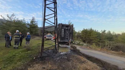 Karabük’te patlayan elektrik trafosunda çıkan yangın itfaiye ekiplerince söndürüldü. Olay,