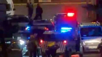 Kocaeli’nin Darıca ilçesinde polisin “Dur” ihtarına uymayan otomobilin sürücüsü, yaşanan