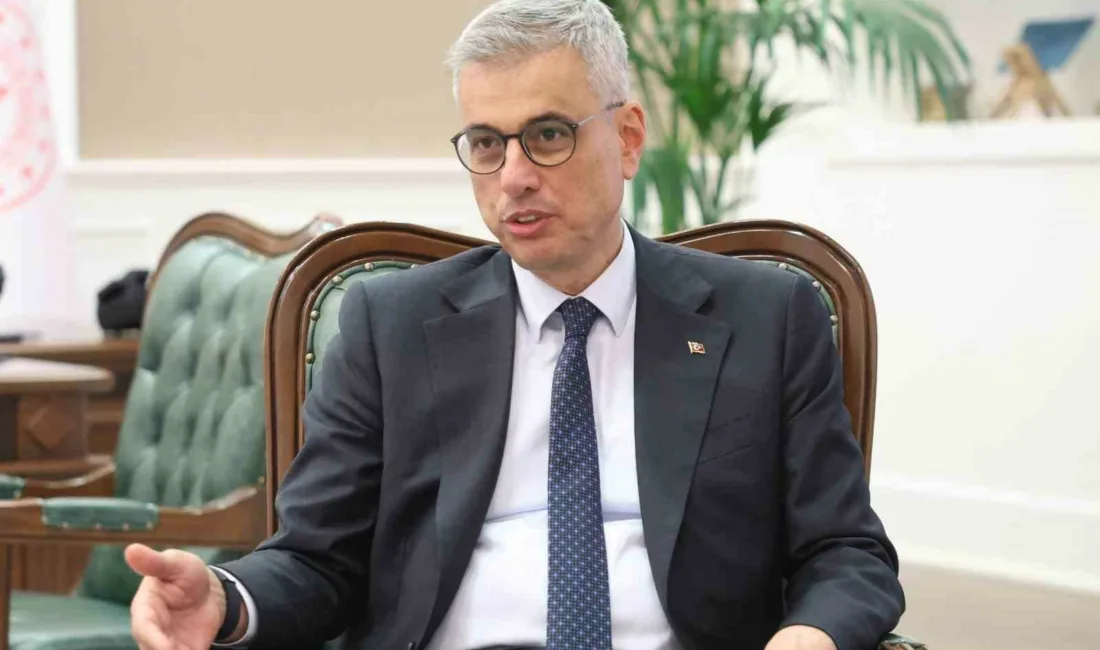 Sağlık Bakanı Kemal Memişoğlu, Sağlıklı Hayat Merkezi’ni ziyaretinde tanışıp “Sağlık