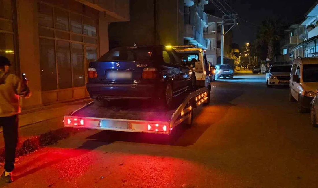 Sakarya’nın Erenler ilçesinde bulunan Modern Sanayi Sitesi’nde araçlarıyla drift yaparak