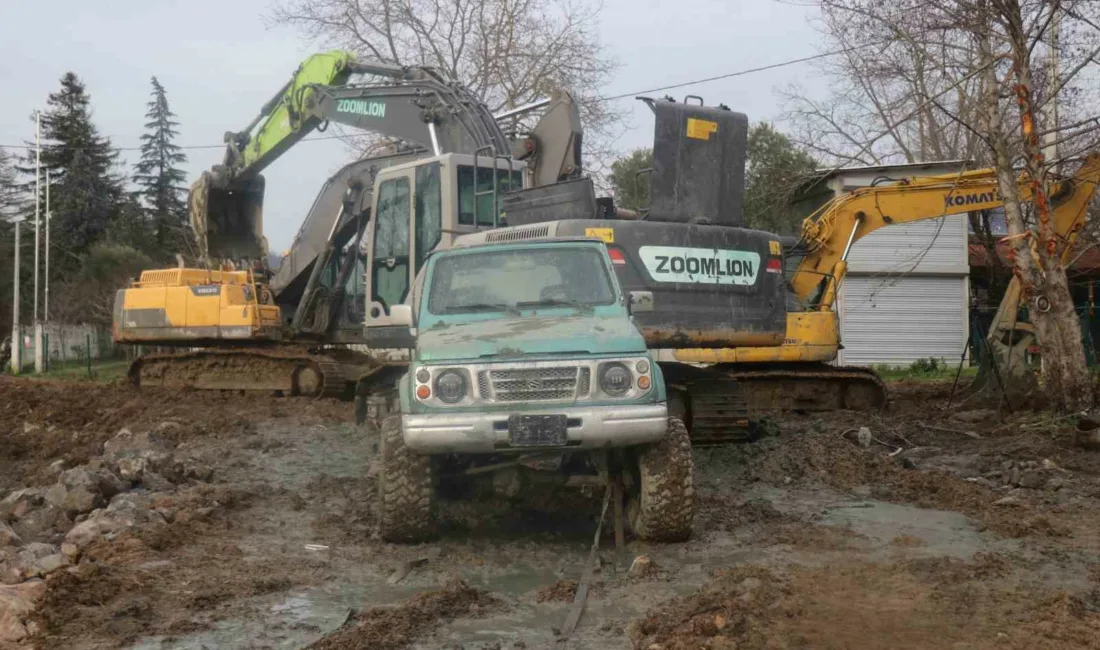 Sakarya’nın Sapanca ilçesinde sürücüsünün yeni aldığı arazi aracı, deneme sürüşü
