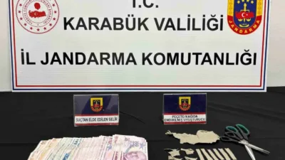 Karabük’te jandarma ekiplerince düzenlenen uyuşturucu operasyonlarında, şarj aletinin içerisine gizlenmiş