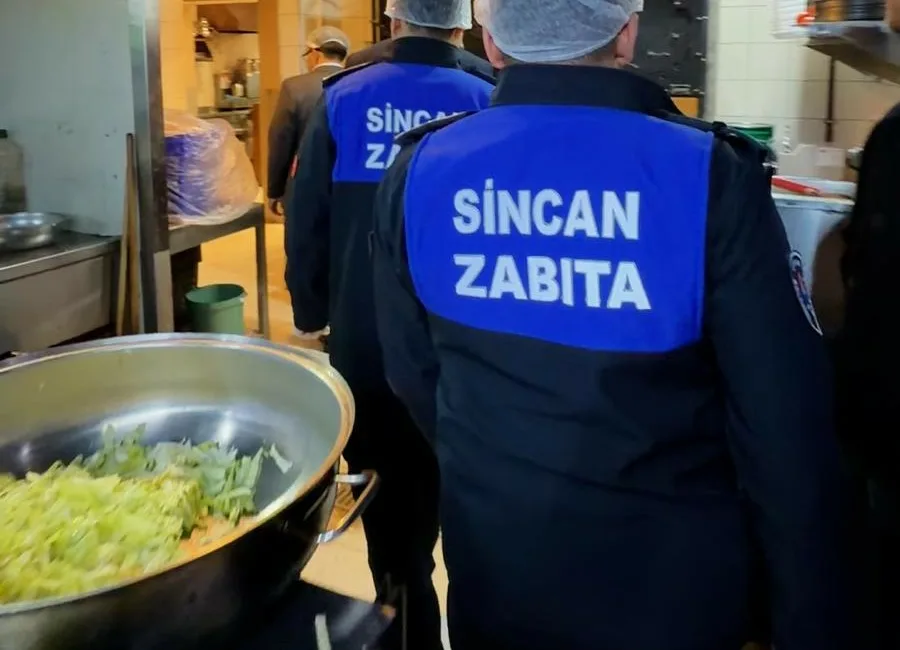 Sincan Belediyesi zabıta ekipleri ilçede bulunan fırın ve marketleri denetledi.