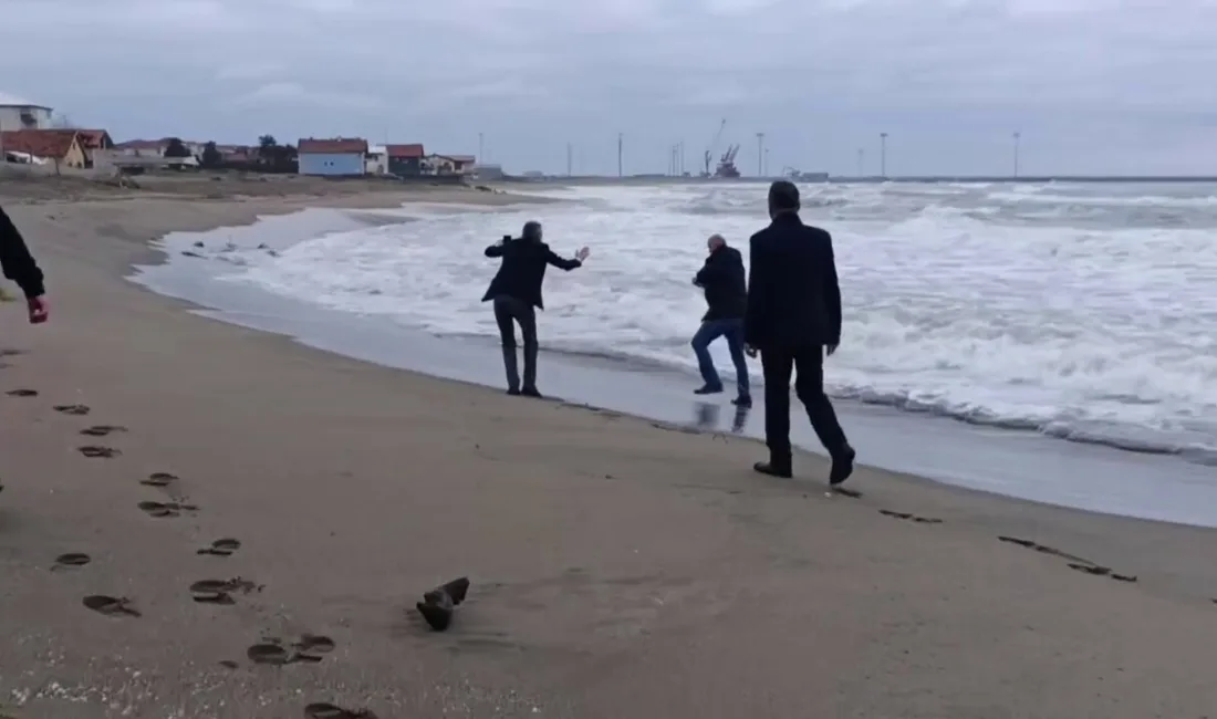 Sakarya’nın Karasu ilçesinde 9 yaşındaki kızını göremediğini öne süren bir