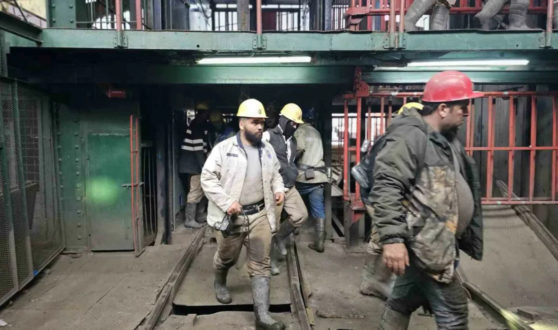 Asrın felaketinin üçüncü yıl dönümünde Zonguldaklı madenciler, deprem bölgesinde yaşadıkları