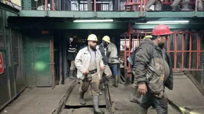 Asrın felaketinin üçüncü yıl dönümünde Zonguldaklı madenciler, deprem bölgesinde yaşadıkları