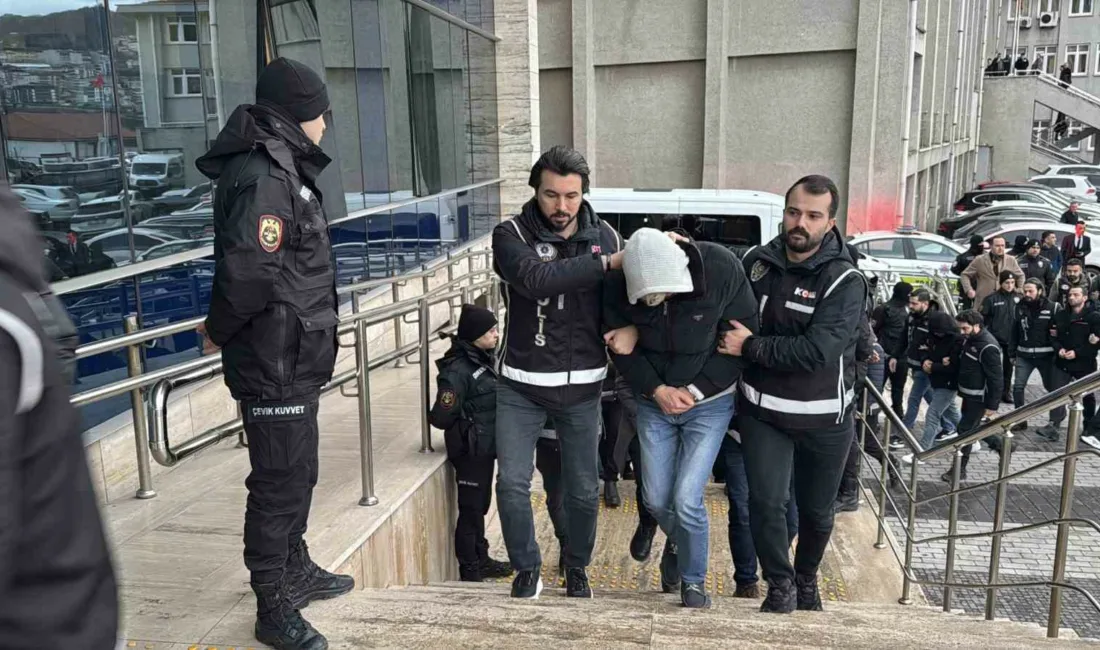 Zonguldak’ta TÜVTÜRK muayene istasyonlarında çalışanlarla iş birliği yaparak kusurlu araçları