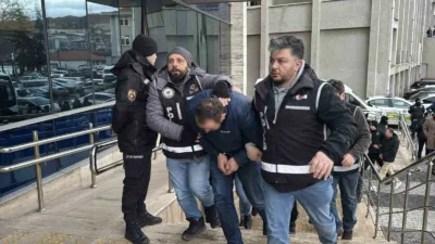 Zonguldak’ta rüşvet karşılığı kusurlu araçlara usulsüz onay verdikleri iddiasıyla adliyeye