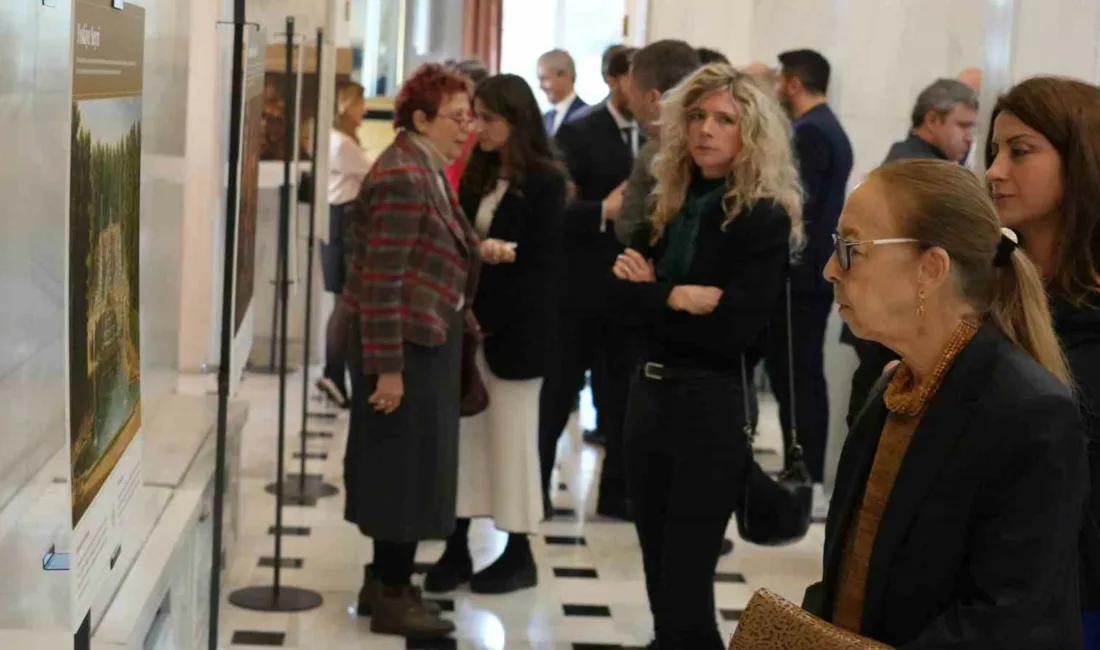 Osmanlı Elçisi 28 Mehmed Çelebi’nin Paris notları, yapay zeka estetiğiyle