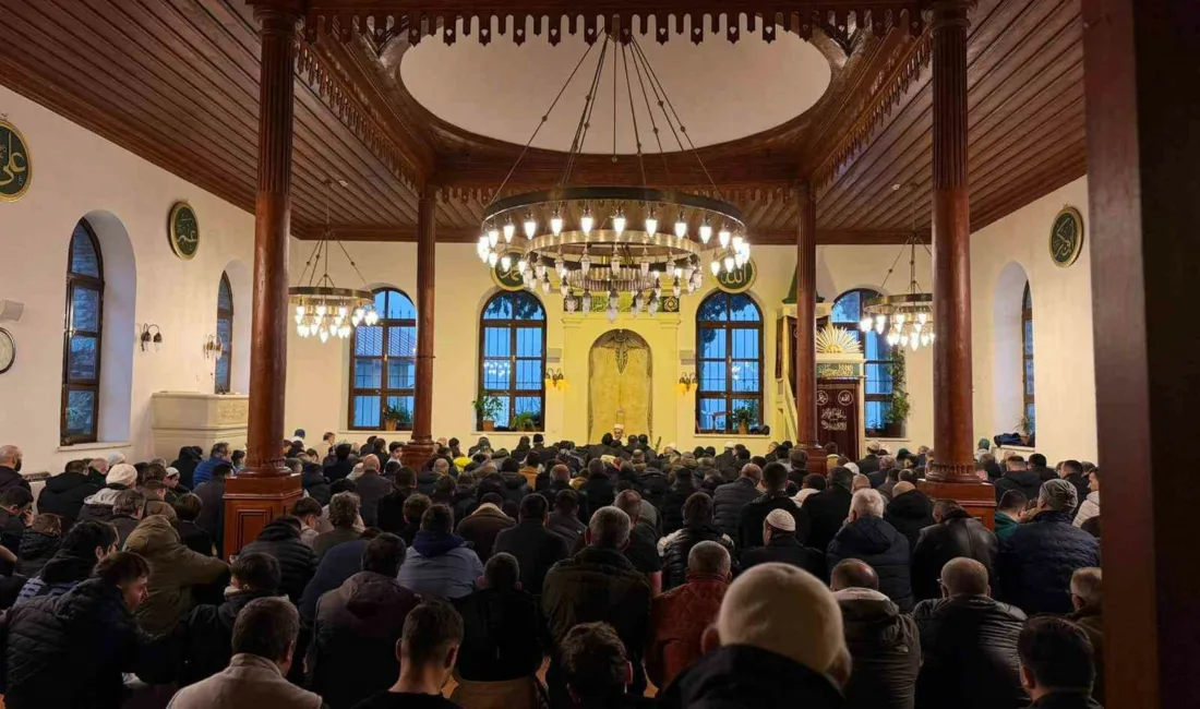 Kocaeli’de 14’üncü yüzyılda inşa edilen ve Türkiye’de kılıçla hutbe geleneğinin