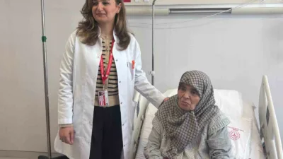 Almanya’da yaşayan 75 yaşındaki Havva Daşdemir, yüz felci tanısı konmasının