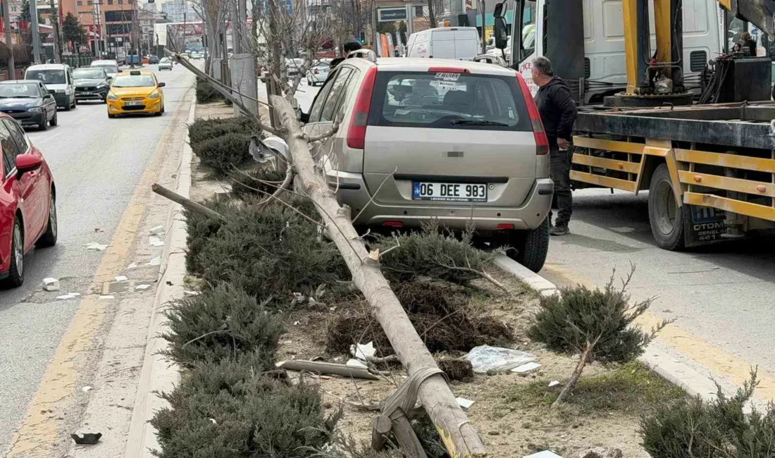 Ankara’nın Sincan ilçesinde seyir halindeki araç, yayalara çarptı. 1’i ağır
