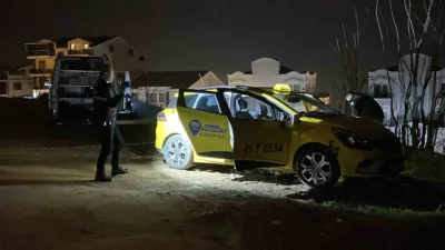 Kocaeli’nin İzmit ilçesinde taksici komşusunu apartmandaki gürültü sebebiyle çıkan tartışmada