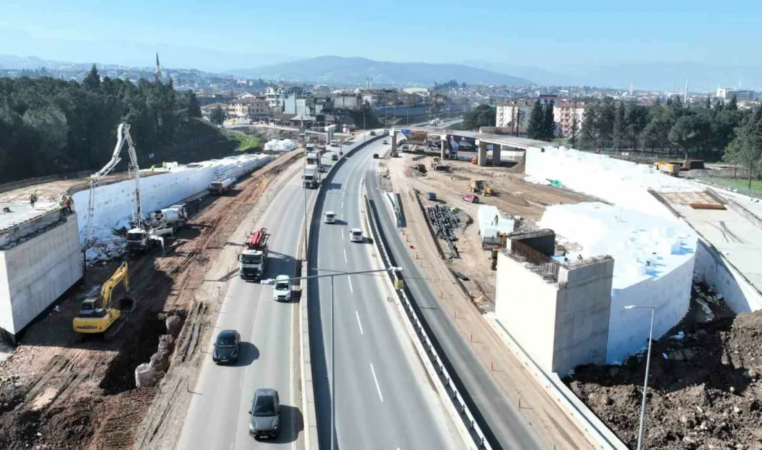 Kocaeli Büyükşehir Belediyesi tarafından D-130 kara yolunda trafiği rahatlatmak amacıyla