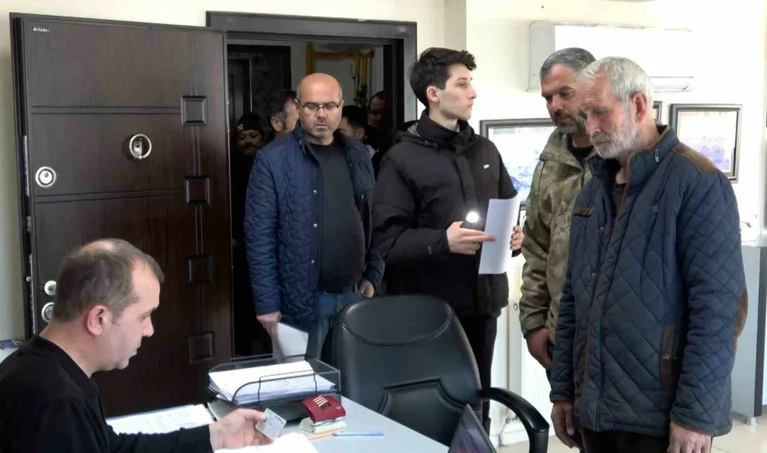 Yeni trafik cezalarının yürürlüğe girmesiyle birlikte vatandaşlar, APP plakalarını değiştirmek