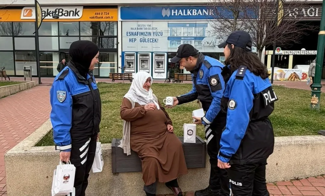Bolu’da, polis ekipleri 8 Mart Dünya Kadınlar Günü dolayısıyla kentin