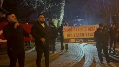 Zonguldak’ın Çaycuma ilçesinde modifiye tutkunları ve modifiye aksesuar satışı yapan