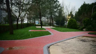 Çayırova’da park ve mesire alanlarında yürütülen yenileme çalışmaları kapsamında, Cumhuriyet