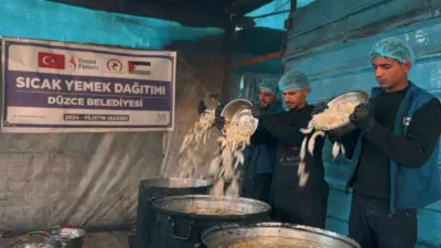 Düzce Belediyesi, İsrail saldırıları sonucu çadırlarda yaşamak durumunda kalan kardeş