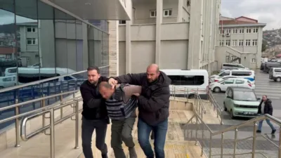 Zonguldak’ın Kozlu ilçesinde “Eşime neden baktın” diyen genci bıçaklayarak öldüren
