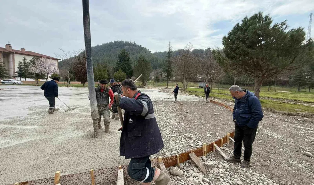 Karabük Belediyesi, Fatih Mahallesi TOKİ bölgesindeki eski park alanını modern