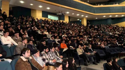 Sakarya Uygulamalı Bilimler Üniversitesi’nde bulunan Turgut Özal Kültür ve Kongre