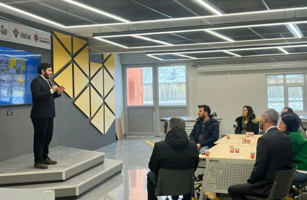 Kastamonu Üniversitesi’nde faaliyet gösteren Milli Teknoloji Atölyesi’nde düzenlenen TEKNOFEST proje
