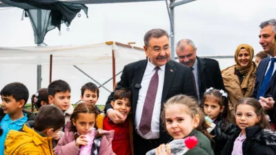 Gölbaşı Belediyesi’nin serasında üretilen ata tohumları, Belediye Başkanı Yakup Odabaşı