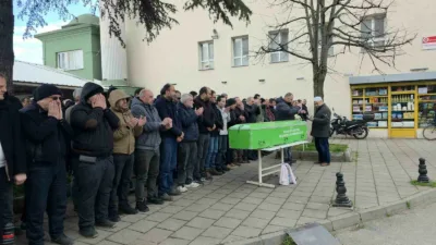 DÜZCE (İHA) – Düzce’de halı sahada maç oynarken kalp krizi