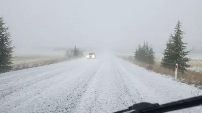 Ankara’da Haymana ile Polatlı arasındaki yol, aniden bastıran dolu yağışıyla